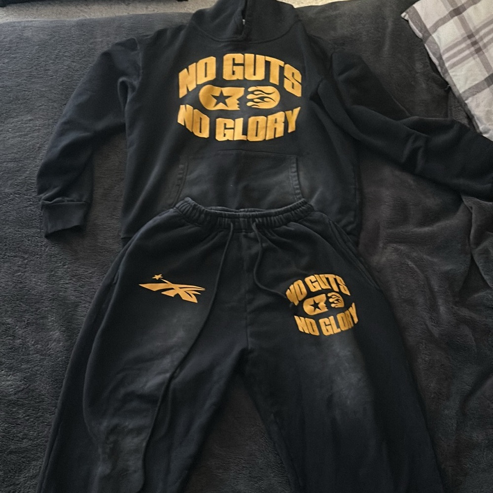 Hellstar “No Guts No Glory” Full sweat suit